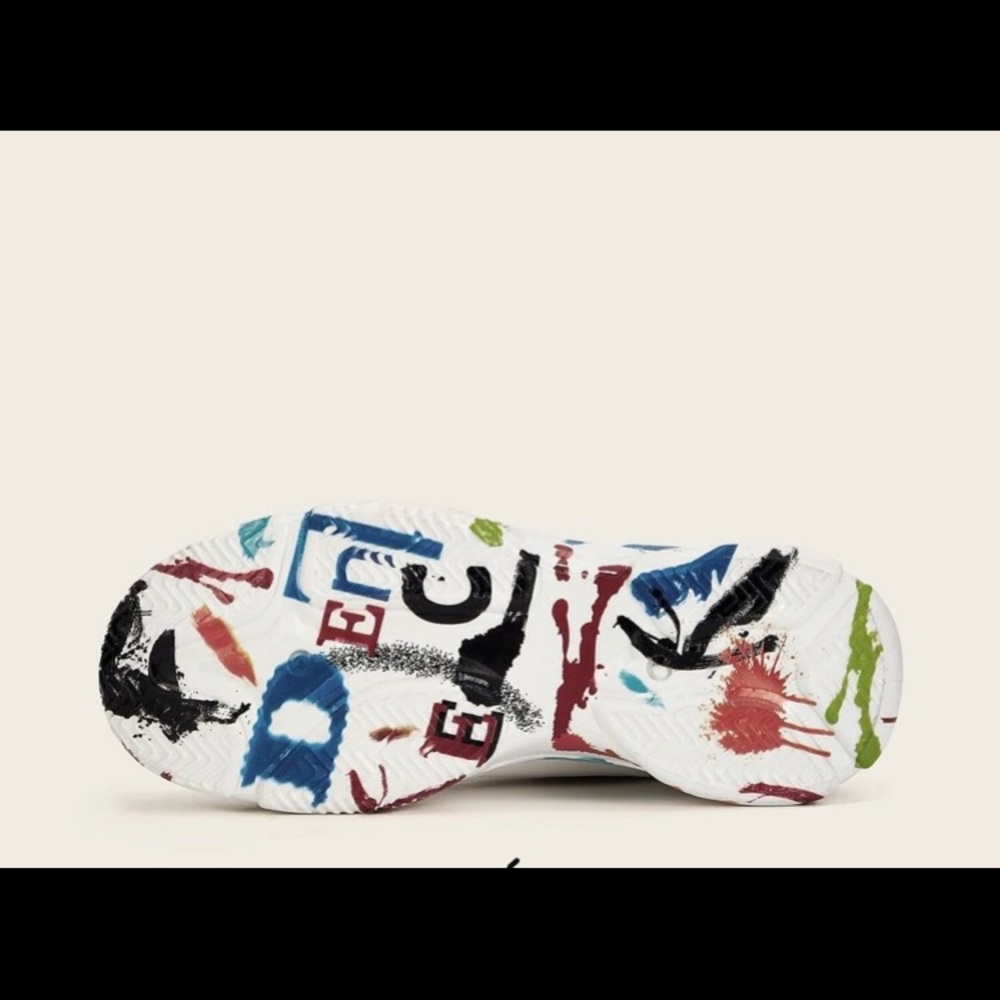 Sneakers - Picture 3 of 3